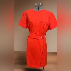 Vintage 70’s Dress Short Sleeve, Belted, Circle Textured Size Medium Union Made.